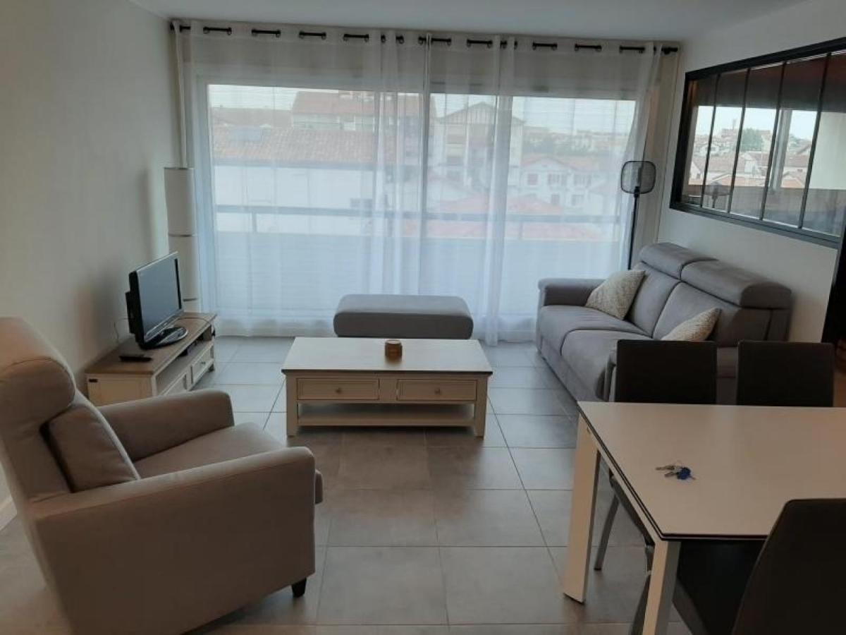 Appartement T3 Renove A 10 Min Du Centre-Ville Avec Balcon, Garage Et Wifi A Saint-Jean-De-Luz - Fr-1-239-584 ภายนอก รูปภาพ